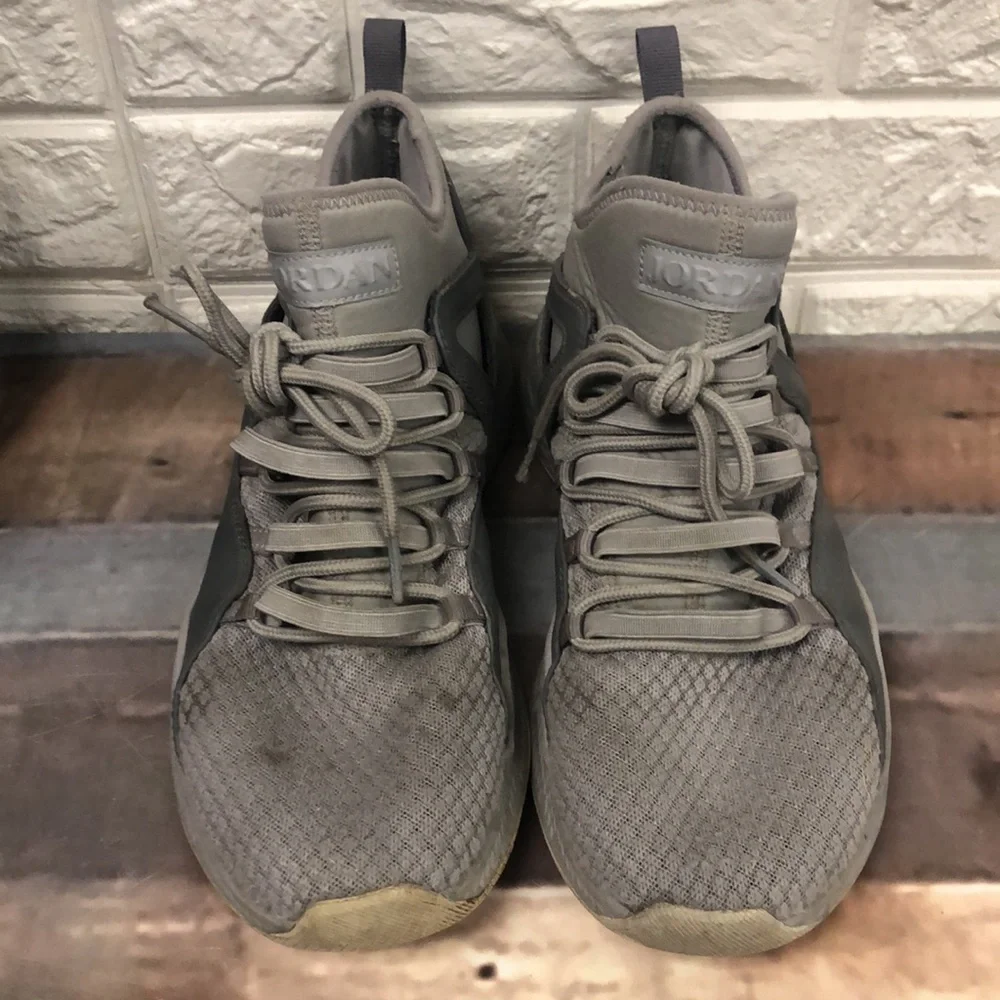 Jordan‎ Formula 23 Gray 2017 size 9 mens sneakers